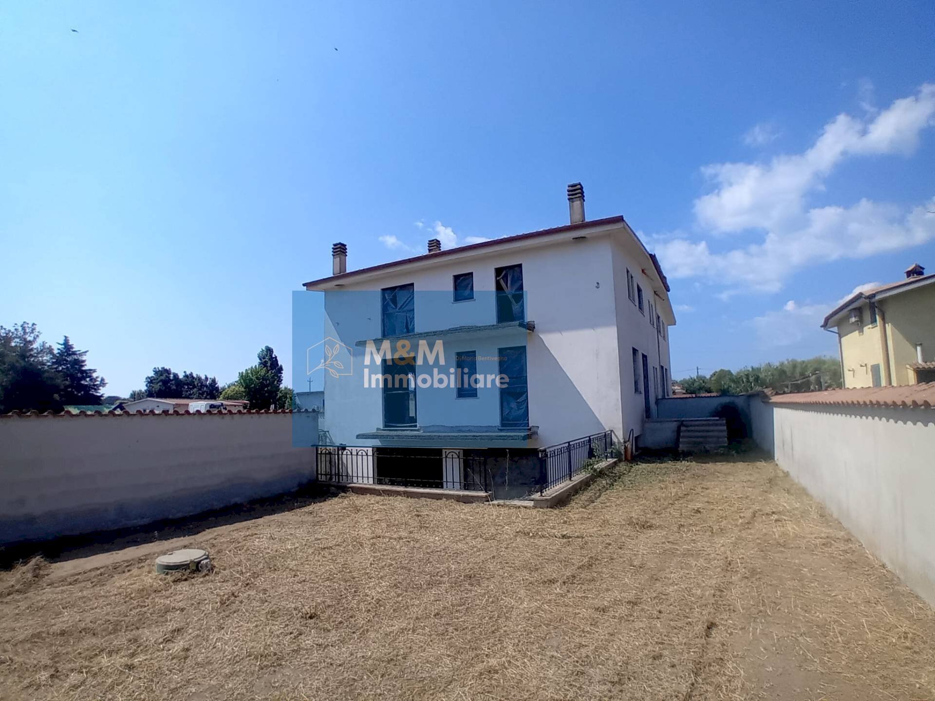 Foto 1 - Villa a Schiera Via Silvio Spaventa
 
124, Nettuno - foto 1