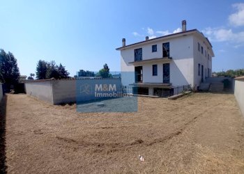 Foto 2 - Villa a Schiera Via Silvio Spaventa
 
124, Nettuno - foto 2