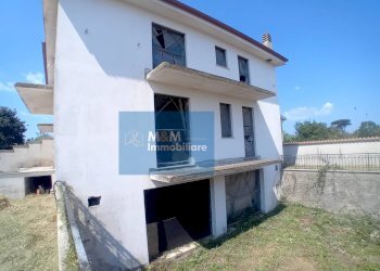 Foto 3 - Villa a Schiera Via Silvio Spaventa
 
124, Nettuno - foto 3