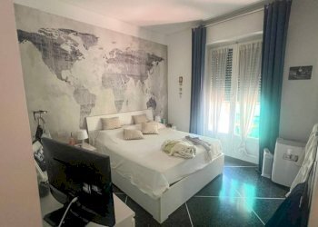 Camera da letto - Appartamento via Sant'Ilario, 1C, Genova (zona Nervi) - foto 1