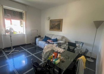 Soggiorno - Apartment via Sant'Ilario, 1C, Genova (neighborhood Nervi) - photo 5