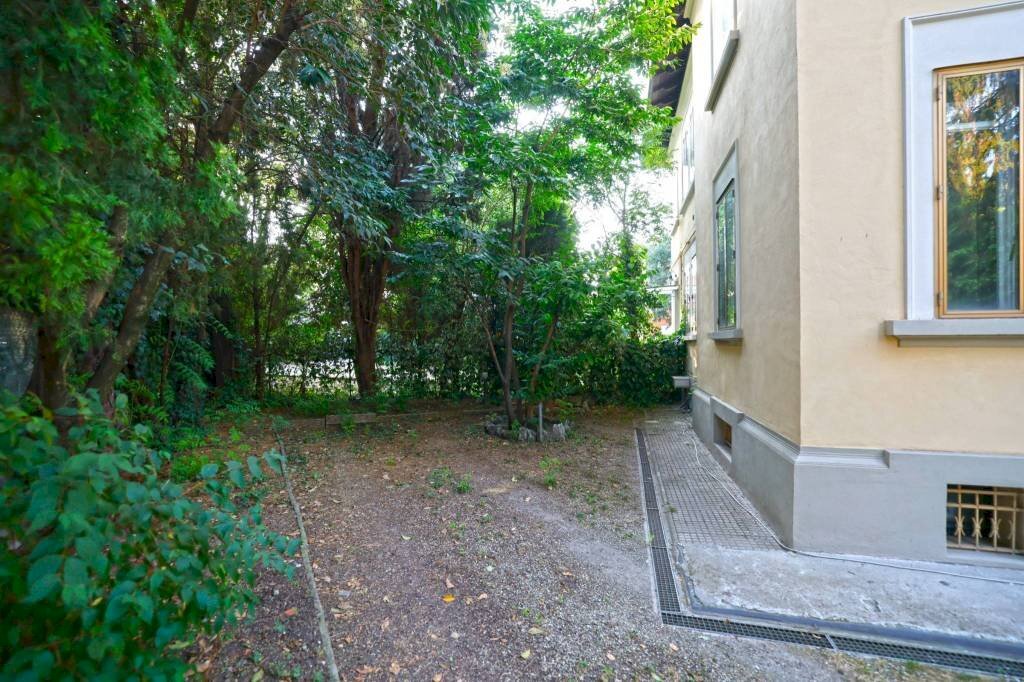Giardino - Appartamento via Paolo Fabbri, Bologna (zona Massarenti) - foto 3