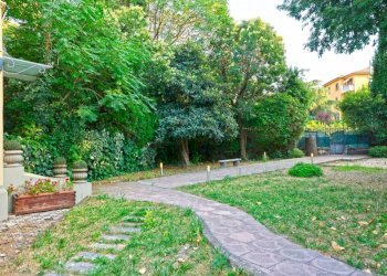 Giardino - Villa via Paolo Fabbri, Bologna (zona Massarenti) - foto 3
