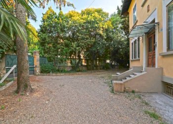 Giardino - Villa via Paolo Fabbri, Bologna (zona Massarenti) - foto 5