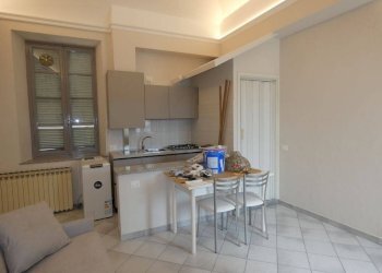 Cucina - Monolocale via Urbano Rattazzi, Alba - foto 6