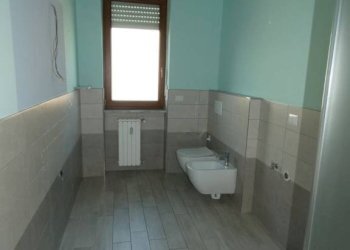 Bagno - Quadrilocale corso Europa, 42, Alba - foto 20