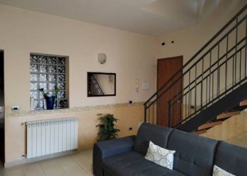 Salone - Four-room apartment via Plaia, Catania - photo 1