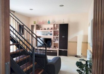 Salone - Four-room apartment via Plaia, Catania - photo 2