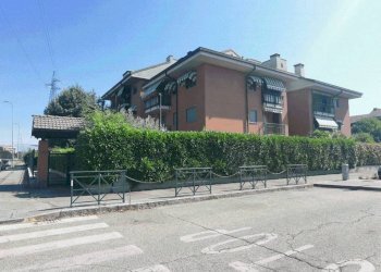 Facciata - Quadrilocale via Giuseppe Paganelli, 60, Venaria Reale - foto 2