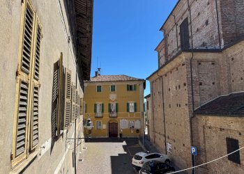 Vista da balcone - Palazzo Storico piazza DEL MUNICIPIO, Carrù - foto 13