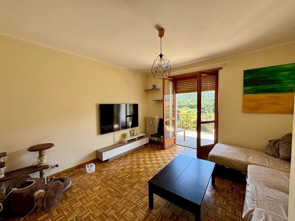 Camera da letto - Trilocale via Paolo Vasario, 12, Luserna San Giovanni - foto 2