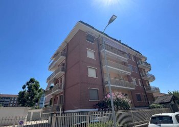 Facciata - Appartamento via Viglione, Carmagnola - foto 2