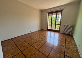 Camera da letto - Appartamento via Viglione, Carmagnola - foto 7