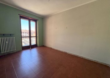 Camera da letto - Appartamento via Viglione, Carmagnola - foto 11