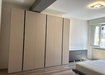 Camera da letto - Three-room apartment via Alessandro Manzoni, 3, Varese - photo 17