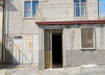 Facciata - Independent house via Timparello, Savelli - photo 1