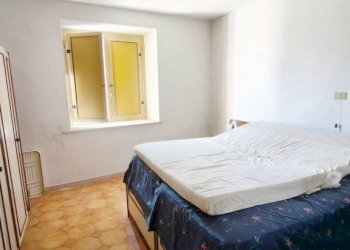 Camera da letto - Independent house via Timparello, Savelli - photo 15
