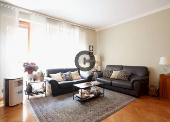 Soggiorno - Trilocale via Morghen, 9, Torino (zona San Donato) - foto 7