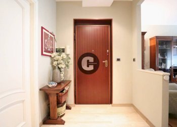 Ingresso - Trilocale via Morghen, 9, Torino (zona San Donato) - foto 8