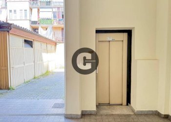 Ascensori - Bilocale via Nizza, 342, Torino (zona Lingotto) - foto 16