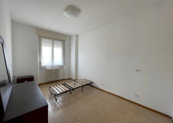 Camera da letto - Three-room apartment via Giacomo Leopardi, 10, Cornate d'Adda - photo 10