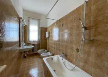 Bagno - Three-room apartment via Giacomo Leopardi, 10, Cornate d'Adda - photo 11