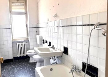 Bagno - Three-room apartment via Cesare Battisti, 31, Cambiano - photo 10