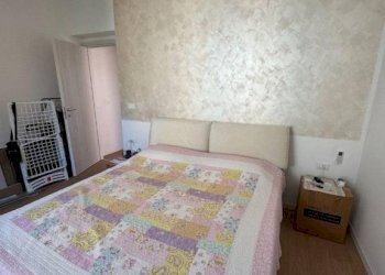Camera da letto - Appartamento via Giovanni Torti, 21, Genova (zona Marassi) - foto 9