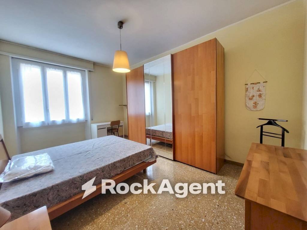 Camera da letto - Monolocale via dei Galla e Sidama, 11, Roma - foto 2