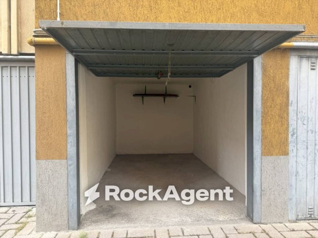 Box auto - Garage - Autosilos - Parking via Marmolada, Parma - photo 2