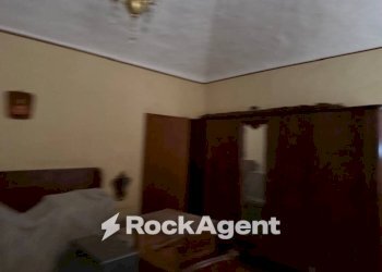 Camera da letto - Appartamento via San Domenico, Borgo Val di Taro - foto 14