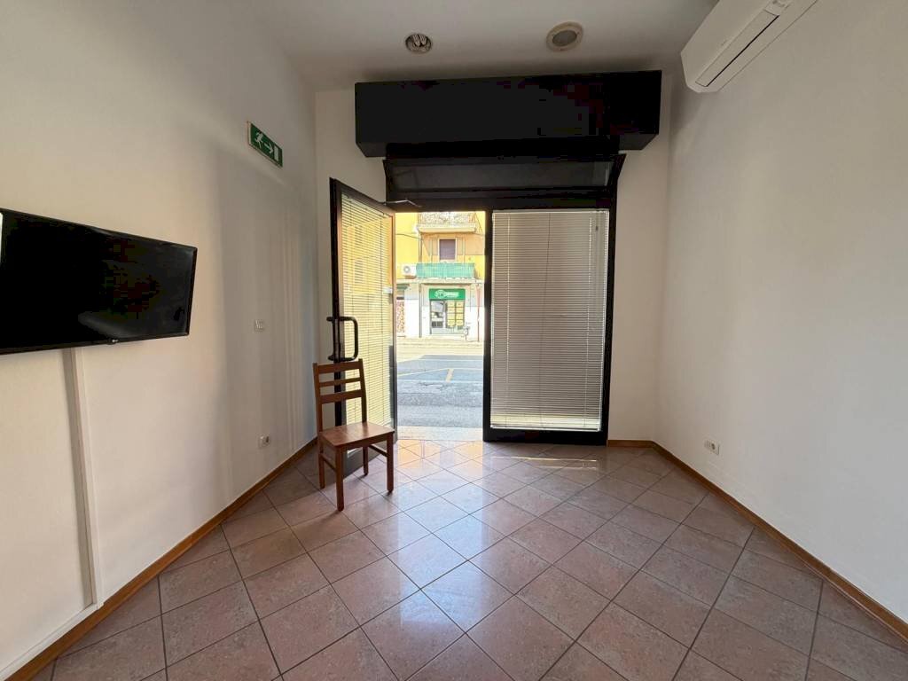 Interno non residenziale - Negozio Bologna (zona Lame) - foto 3