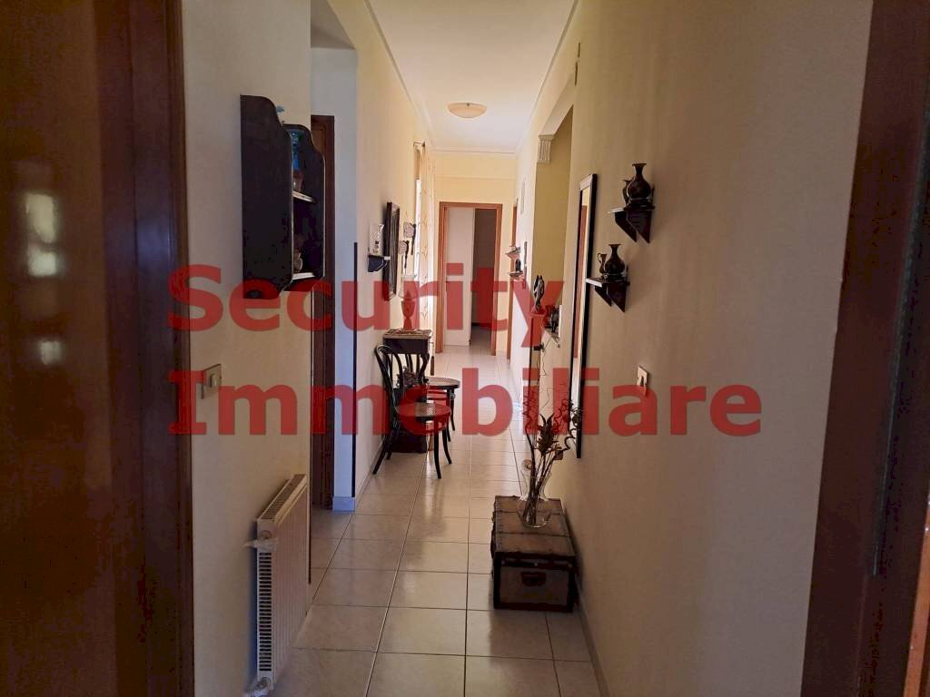 Corridoio - Appartamento via Giovanni Amendola, Sciacca - foto 2