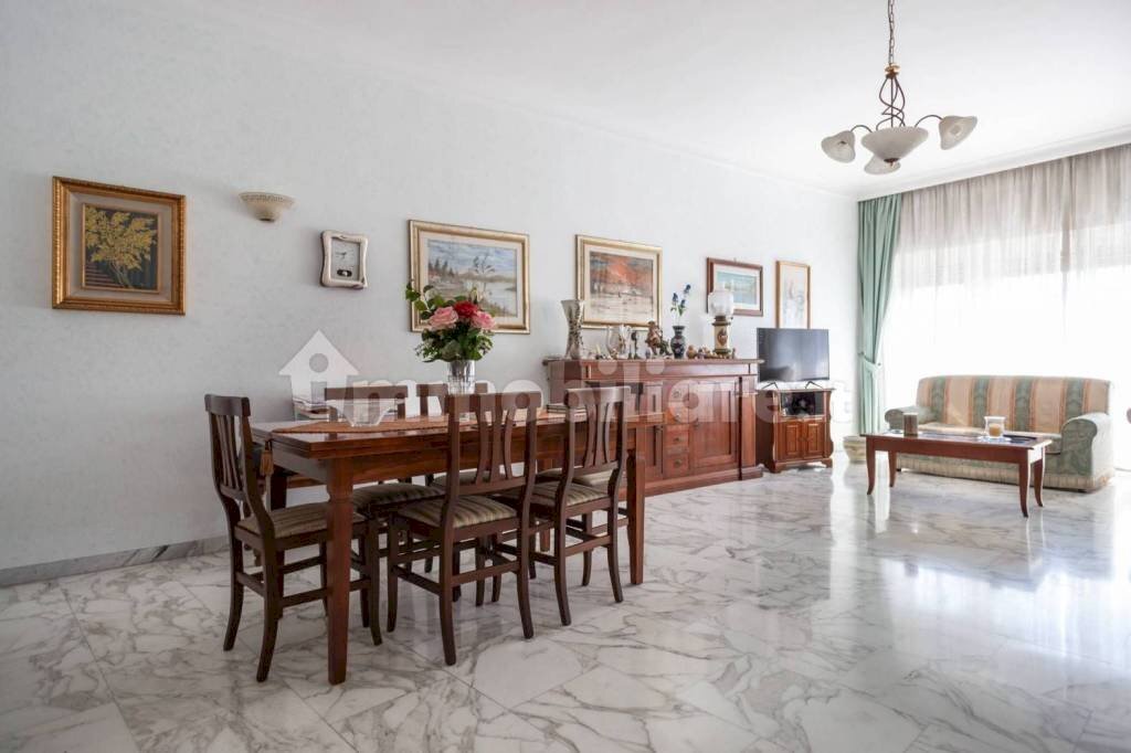 Salone - Four-room apartment viale dei Romagnoli, Roma (neighborhood Lido di Ostia) - photo 2