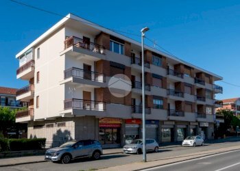 Three-room apartment Via Torino, Piossasco - photo 2