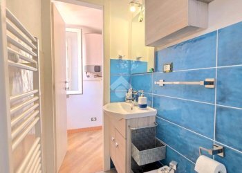 Two-room apartment Piazzetta Tabarca, Genova (neighborhood Pegli) - photo 10