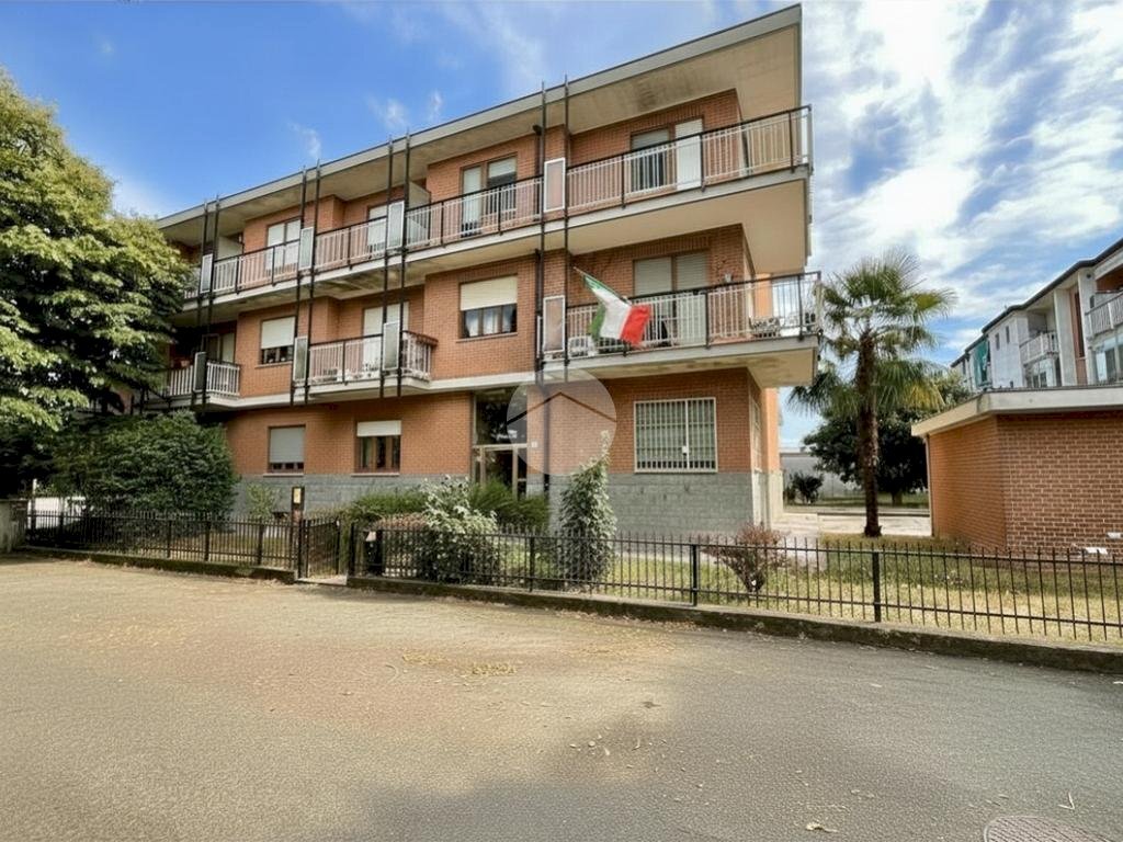Bilocale Via Camillo Olivetti, Leini - foto 1