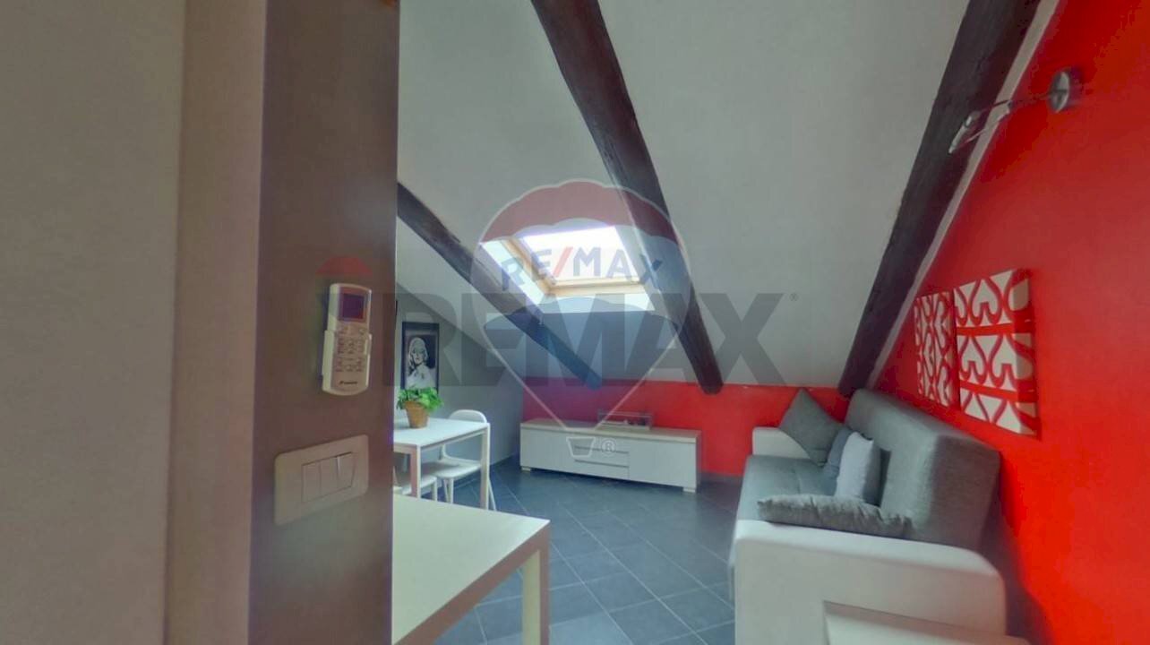 Attic Via Giotto, 19 
 San Salvario, Torino (neighborhood San Salvario) - photo 1