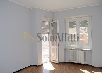 CAMERA DA LETTO 2 - Trilocale Via Chiomo 25, Settimo Torinese - foto 2