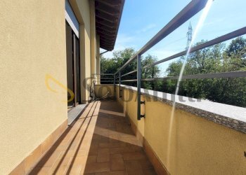 Balcone - Two-room apartment Via Adda, Parabiago - photo 6