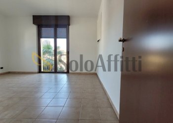 Camera - Two-room apartment Via Adda, Parabiago - photo 12