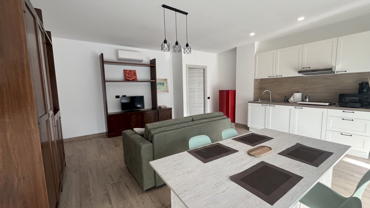 Soggiorno - Two-room apartment Via L. Tolstoi 15, Saronno - photo 2