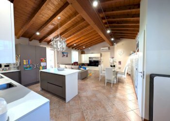 PXL_20260707_130554650 - Three-room apartment Piazza Giuseppe Zanardelli 25, Calvagese della Riviera - photo 2