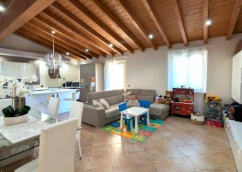 PXL_20260707_130647982 - Three-room apartment Piazza Giuseppe Zanardelli 25, Calvagese della Riviera - photo 4