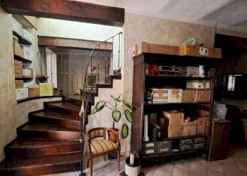 2 - Villa at auction Via della Repubblica 23, Incisa Scapaccino - photo 2