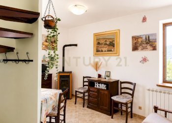 1 CUCINA - Quadrilocale Via Remedi 55, Abbadia San Salvatore - foto 7