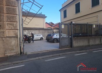 1.1 INGRESSO - Posto Auto Via Antonio Canobbio, Genova (zona Sestri Ponente) - foto 2