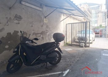 2.3 POSTI MOTO - Posto Auto Via Antonio Canobbio, Genova (zona Sestri Ponente) - foto 8