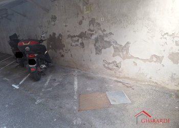 2.4 POSTI MOTO - Posto Auto Via Antonio Canobbio, Genova (zona Sestri Ponente) - foto 9