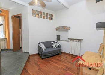 2.0 SOGGIORNO.jpg - Trilocale Genova (zona Sestri Ponente) - foto 3